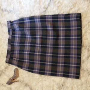 Majestic women's size 4 wool plaid vintage skirt